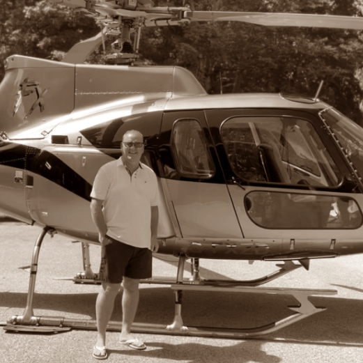 Alain Richard et son helicoptère
